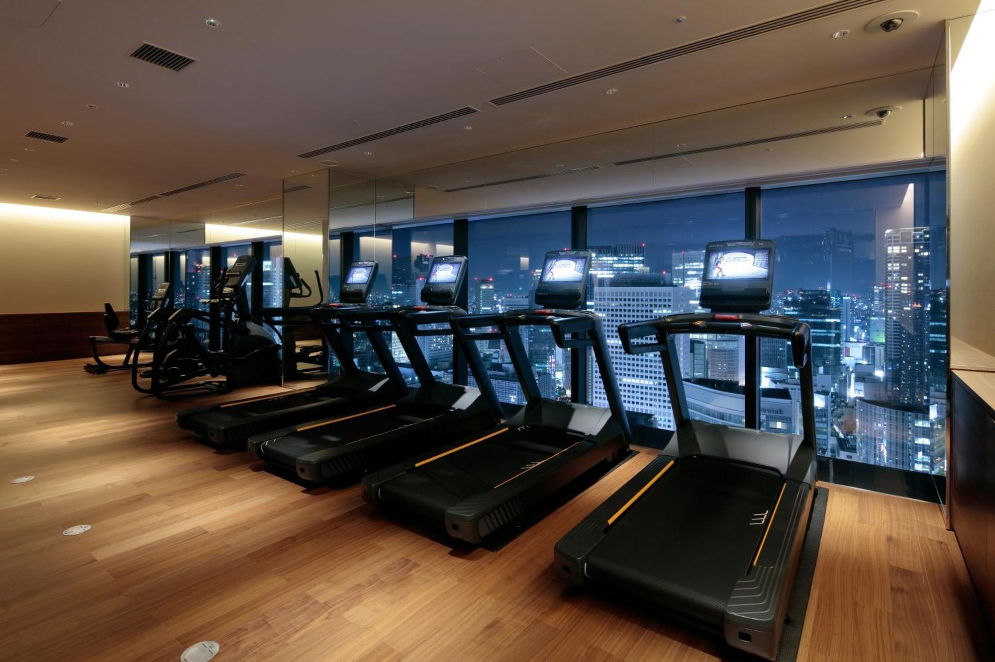 Candeo Hotels Osaka The Tower Exterior foto The gym at the 39th floor